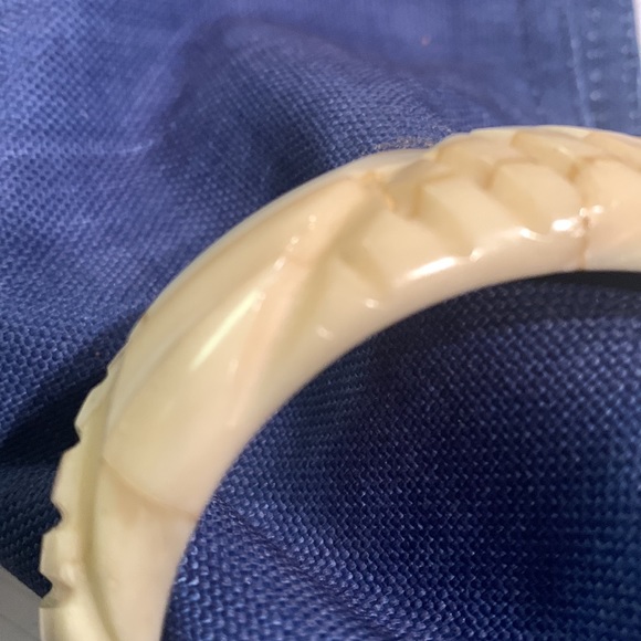 Bone Vintage Bangle, layered snd carved!  Beautiful! - Picture 3 of 5